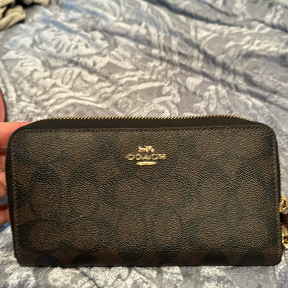 Kenley Backpack and Wallet - Picture 3 of 4